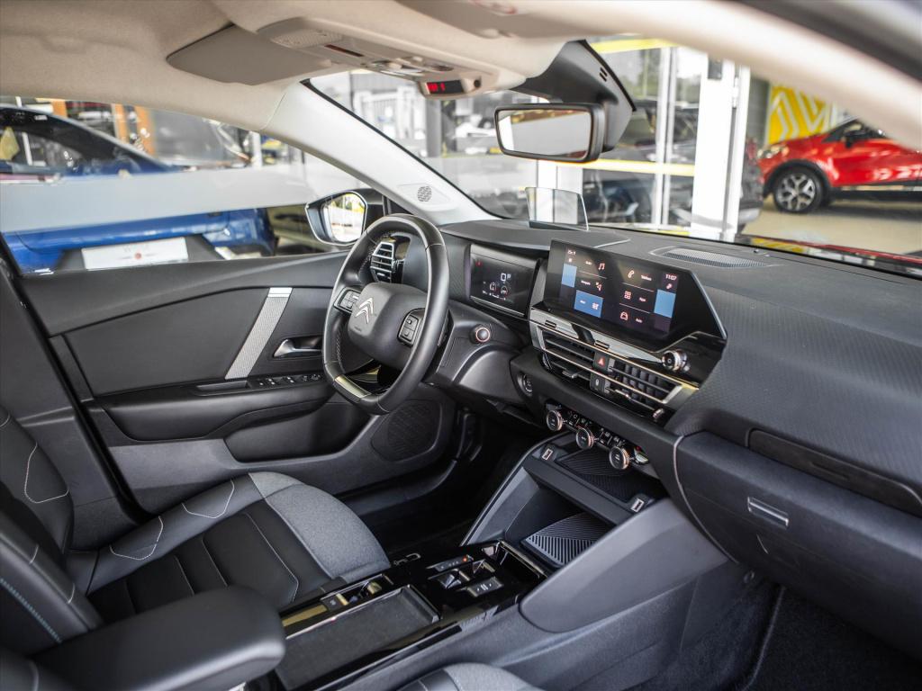 Citroen C4 1.2 puretech 130pk shine automaat | hud | camera | navigatie | p