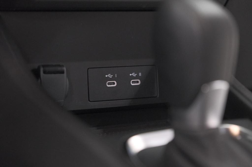 Renault Captur 1.6 e-tech full hybrid 145 techno | camera | navigatie | app