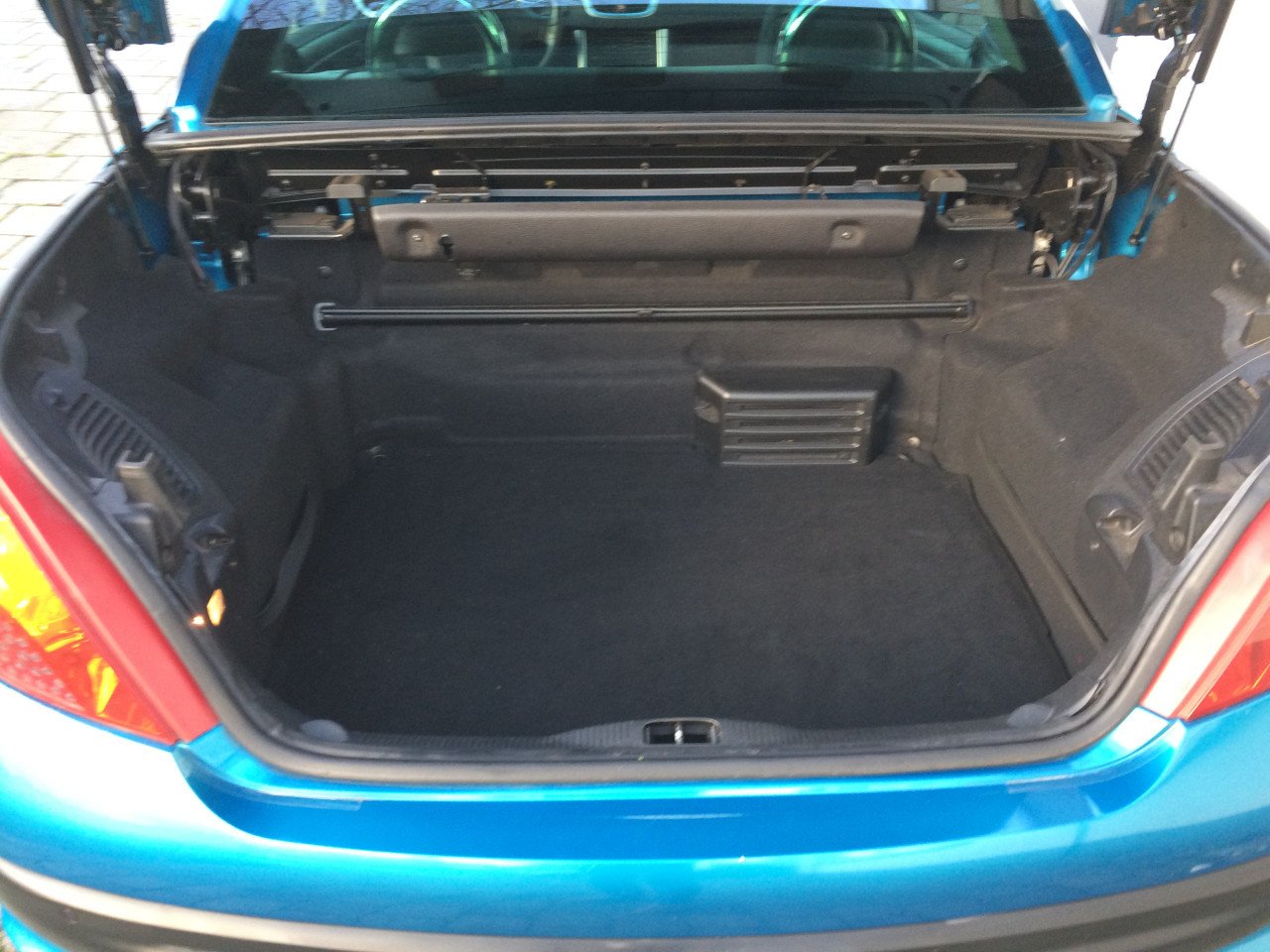 Peugeot 207 CC 1.6-16V T Sport LEES DE TEXT GOED!