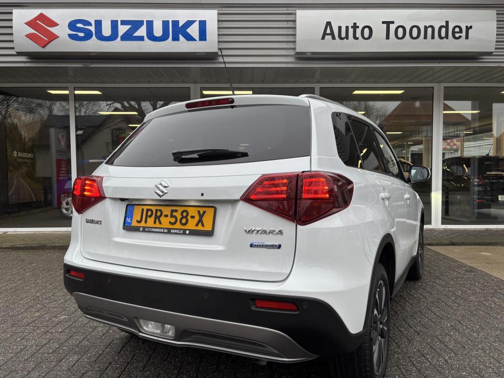 Suzuki Vitara 1.4 boosterjet style smart hybrid