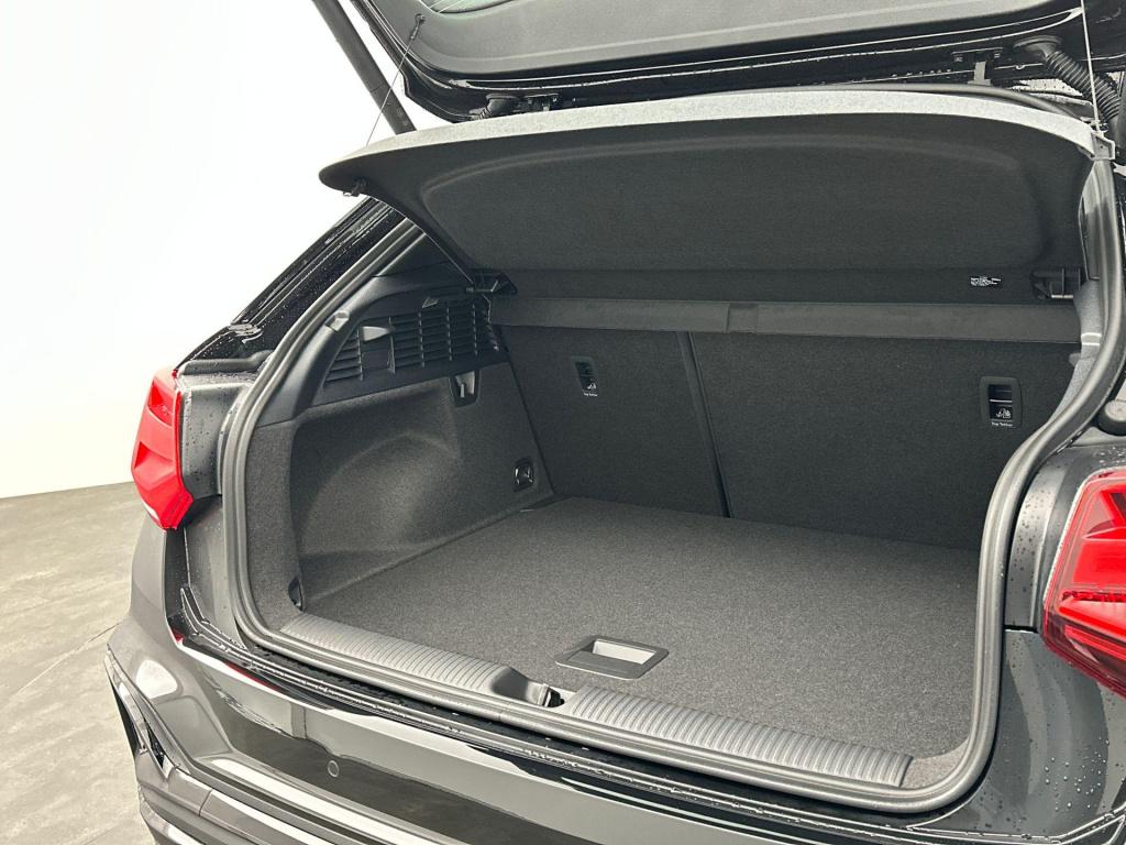 Audi Q2 s edition 35 tfsi 110 kw / 150 pk hatchback 7 vers