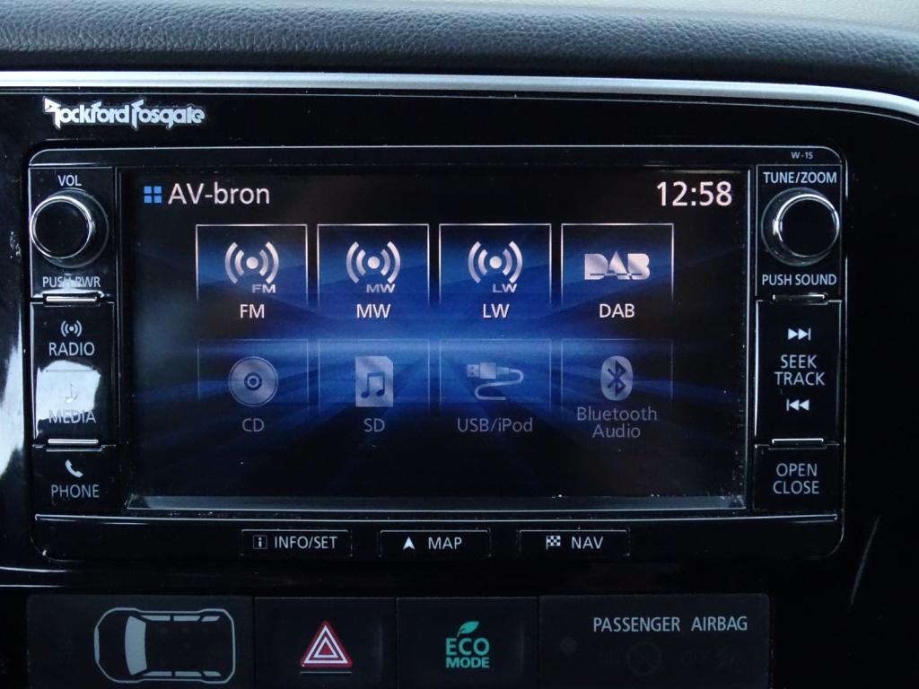 Mitsubishi Outlander 2.0 phev executive edition | trekhaak | navi | camera