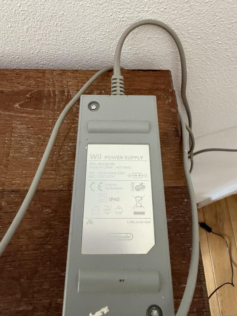 Nintendo Wii, met 2 controller , spel en diverse