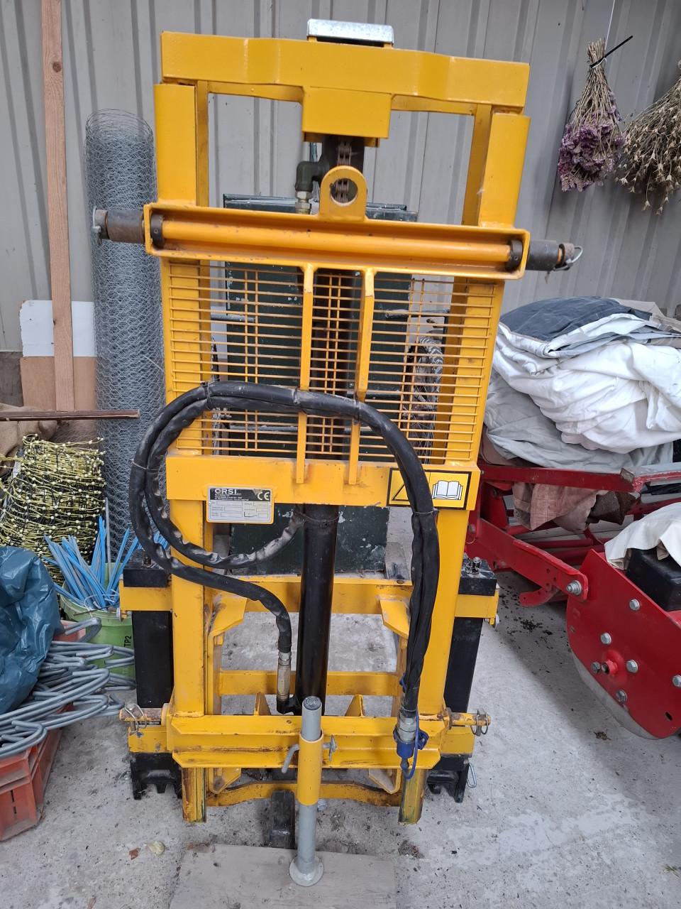 Te Koop: Orsi hefmast 700kg
