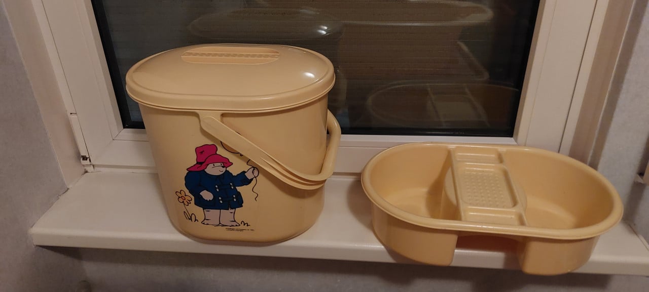 Babybadje met standaard en toebehoren