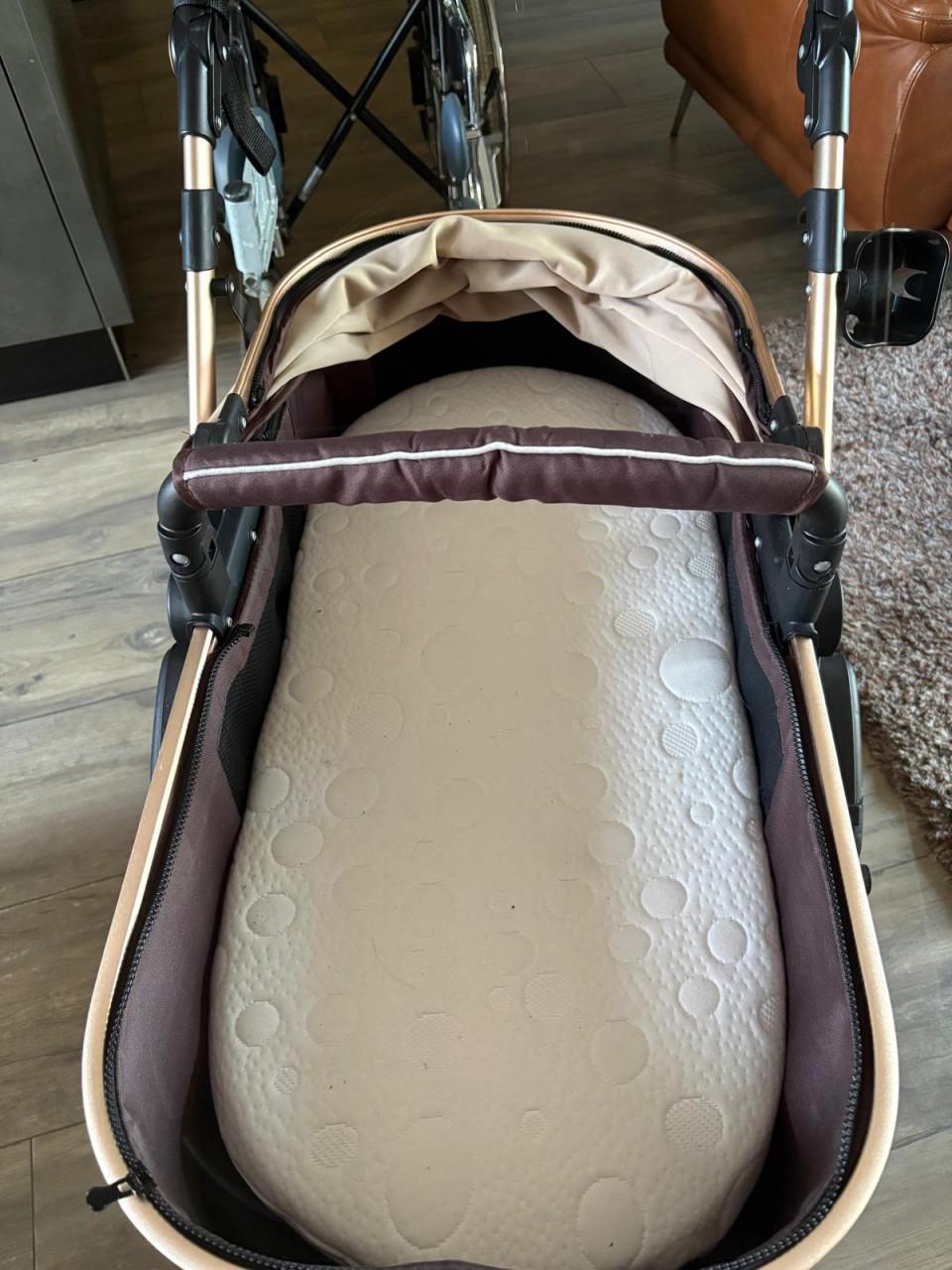 Kinderwagen met Reiswieg (los te koppelen) van Mio Amore