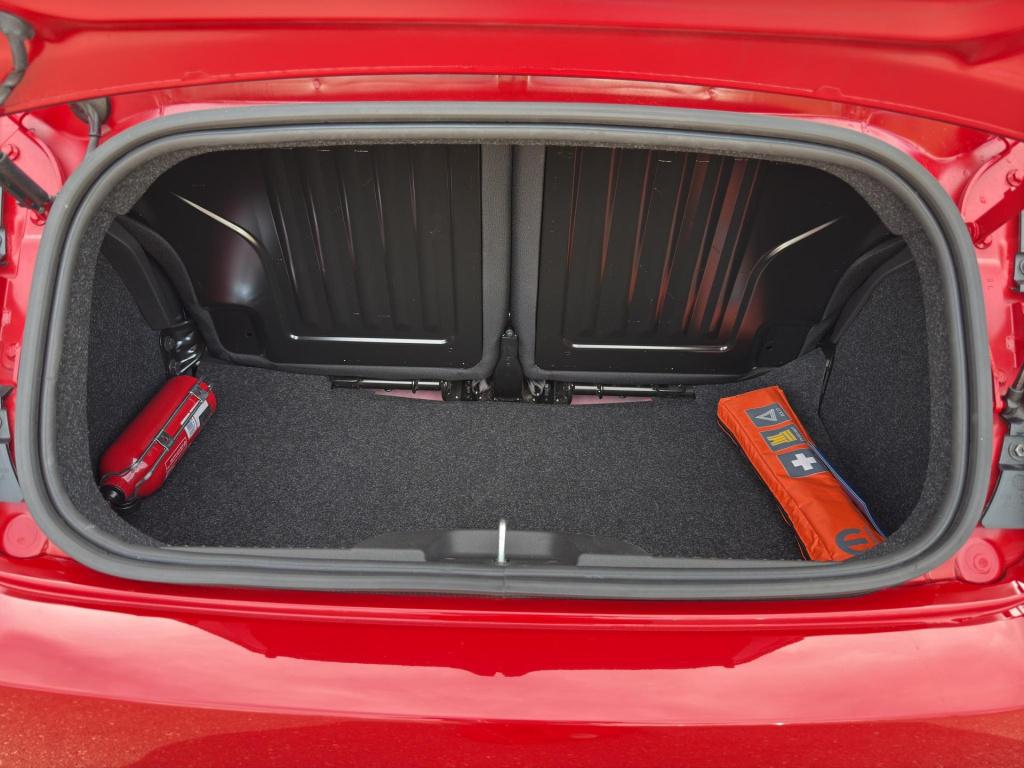 Fiat 500 C 1.0 hybrid | airco (autom) | navi | cruise c | 16 "| bluetooth |