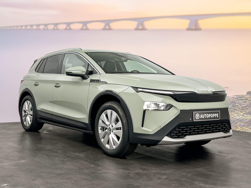 Skoda Elroq business edition tour elektromotor 210 kw / 286 pk