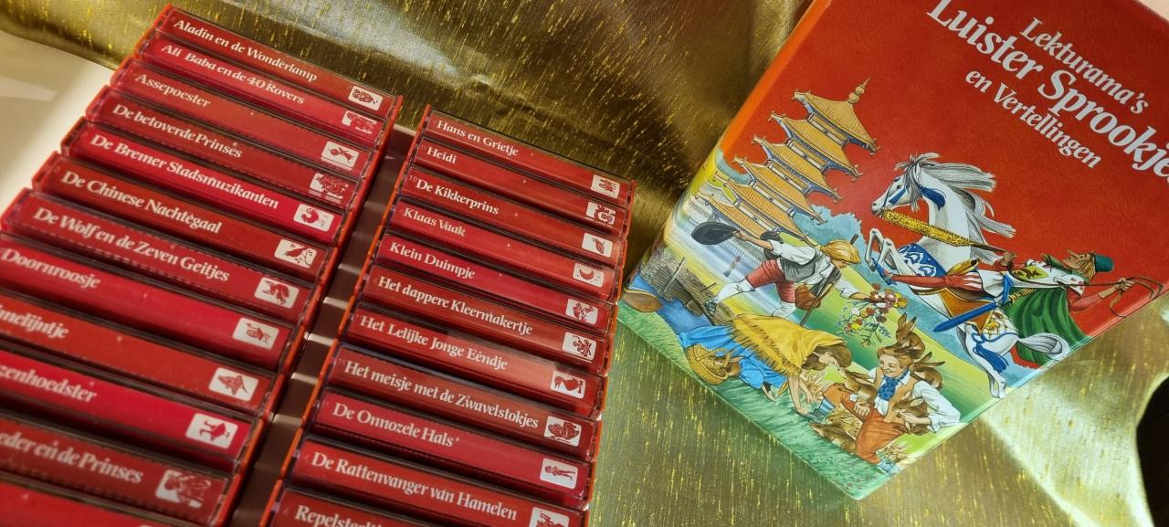 Luister Sprookjes cassette bandjes Lekturama's box van 27 en 12.