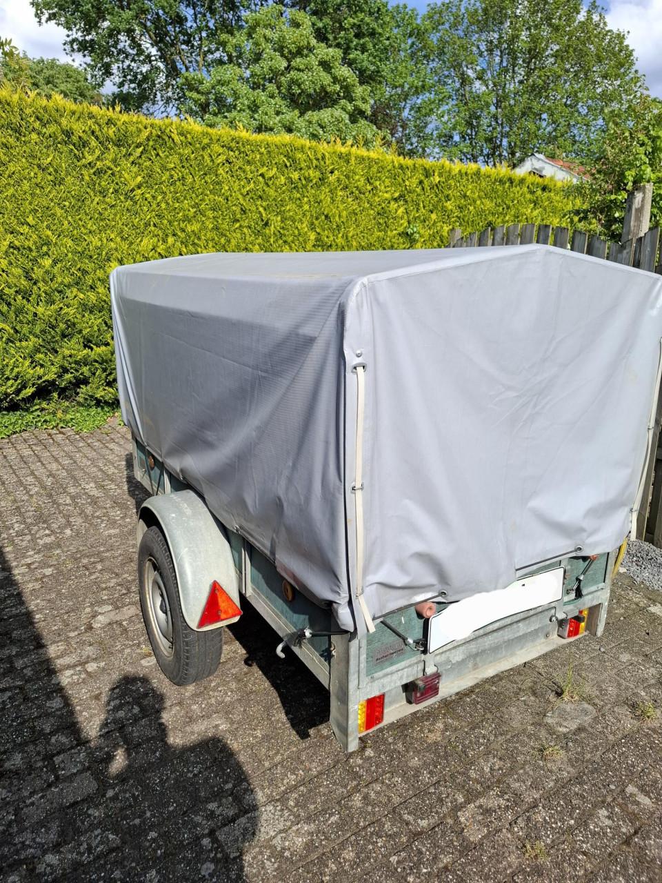 Aanhanger met huif tot 750kg