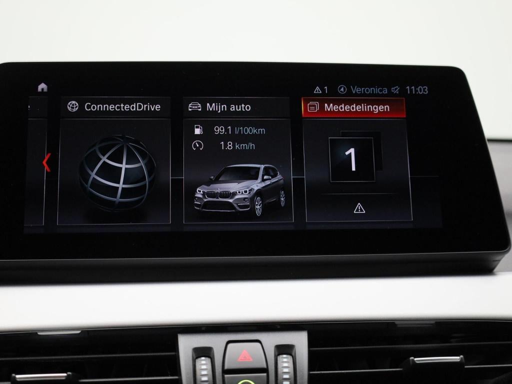 BMW X1 sdrive18i high executive | apple carplay / android auto | stoel- stu