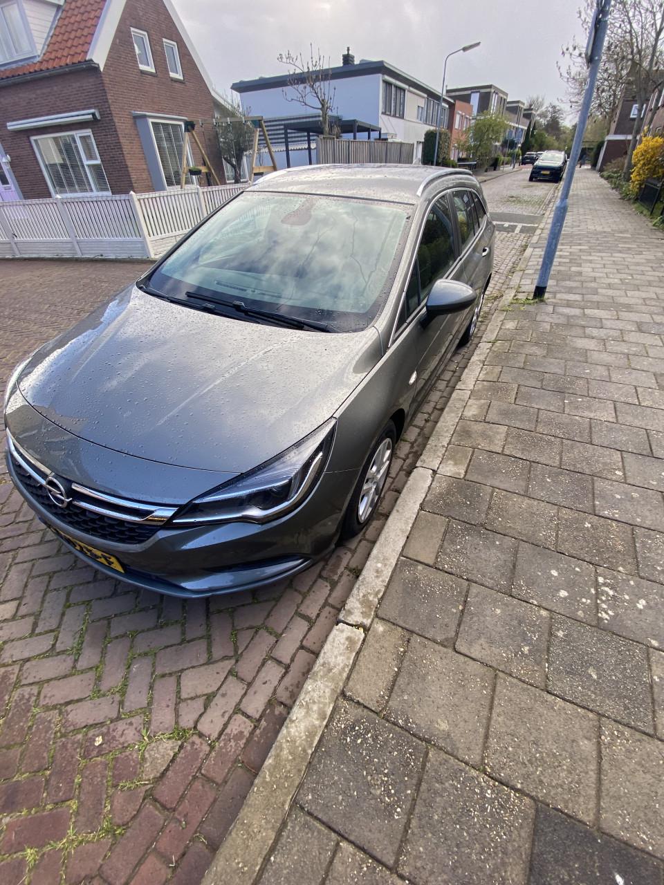 Opel Astra Sports Tourer.