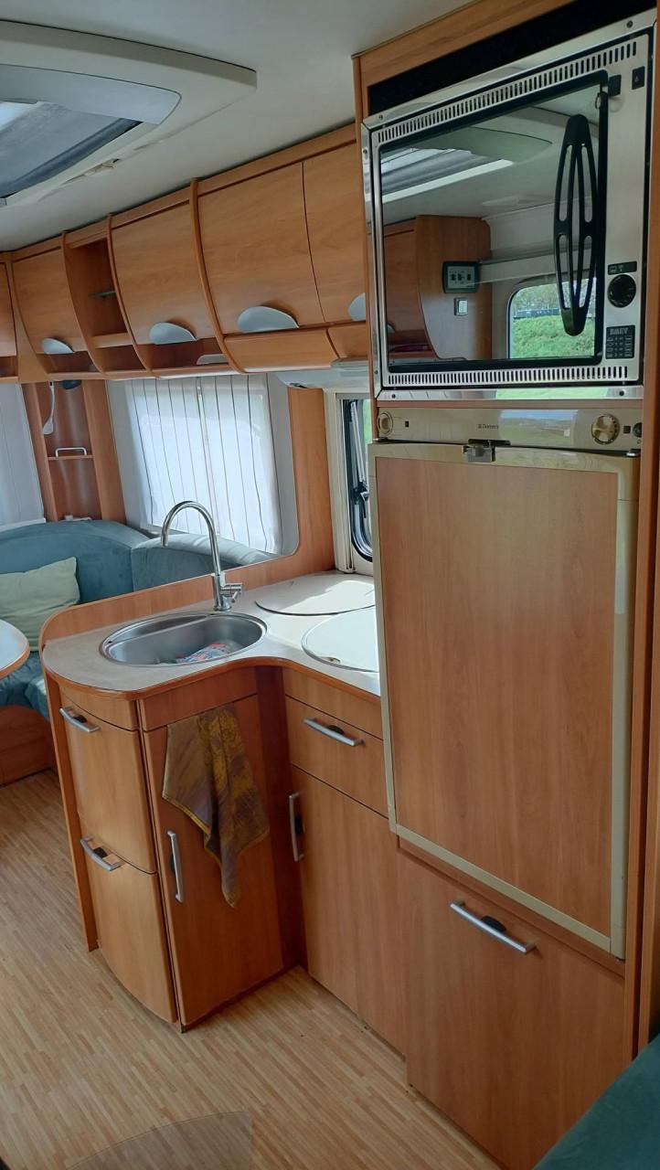 Eriba moving 545 met mover en luifel