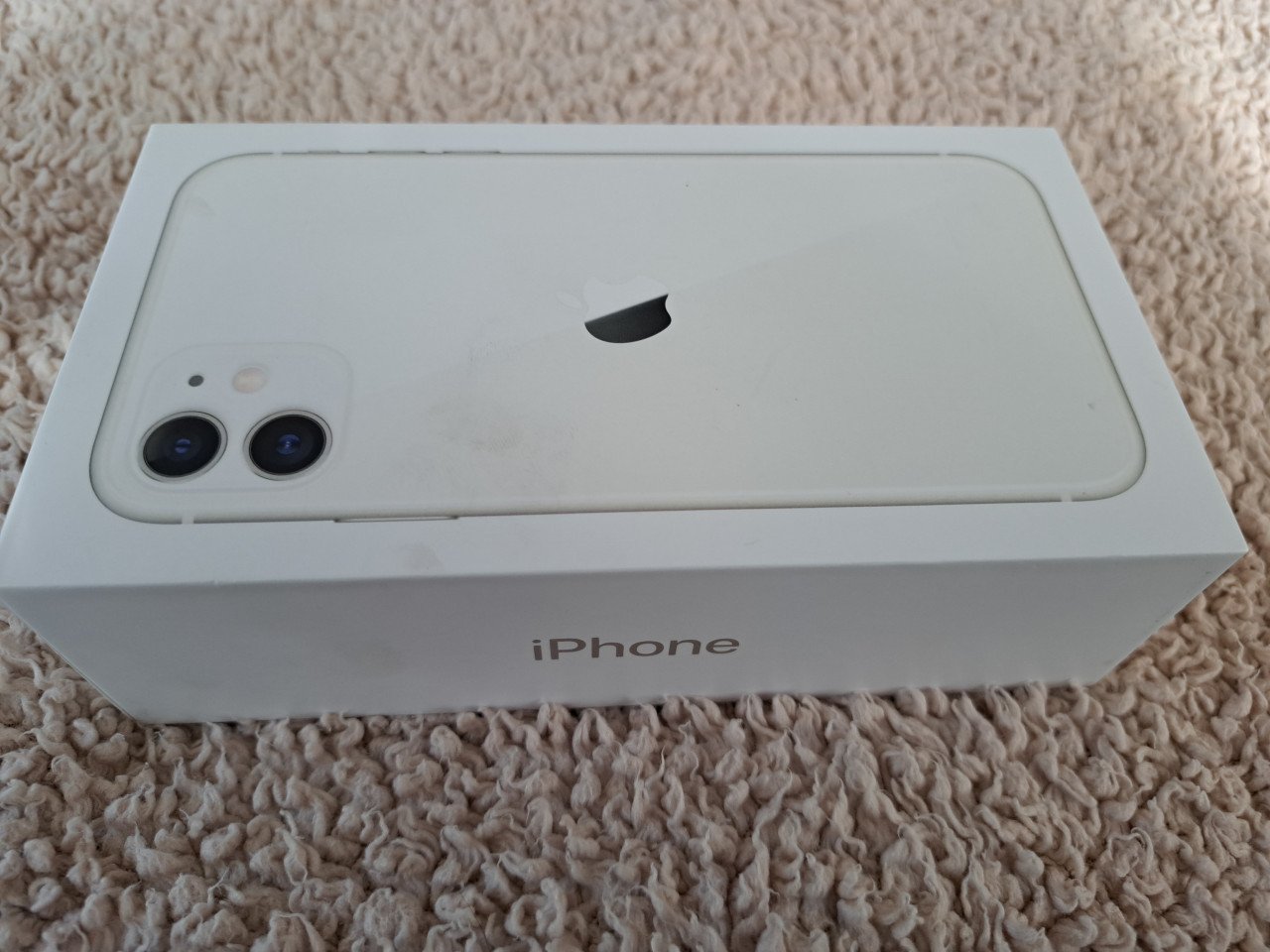 APPLE iPhone 11 - 64 GB Wit