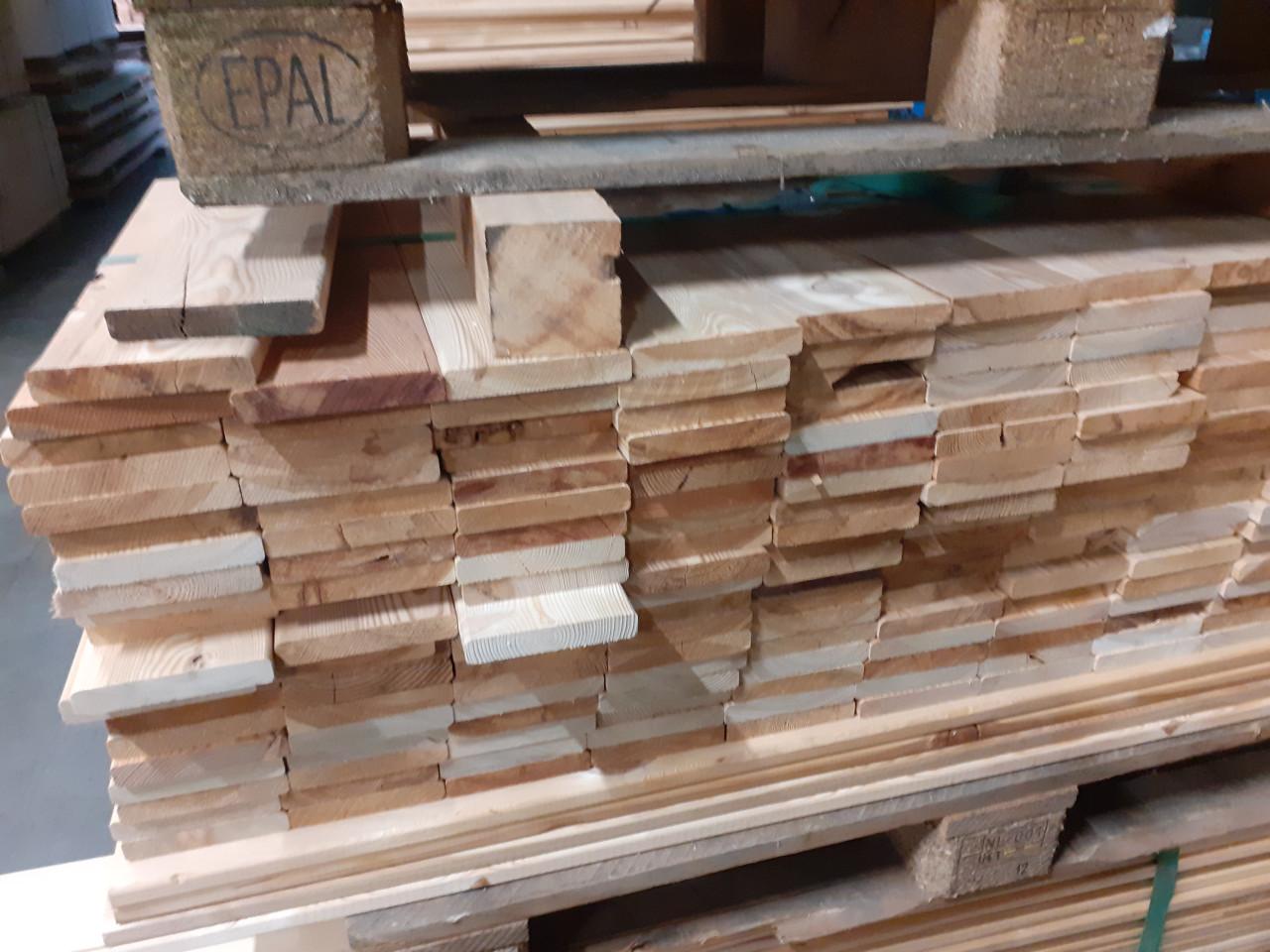 100 droge lariks planken 620 x 120 x 20 voor 50 euro