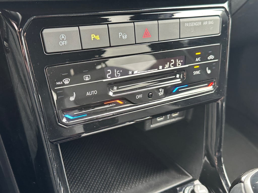 Volkswagen T-cross 1.5 tsi 150pk dsg 2x r-line | camera | virtual cockpit |