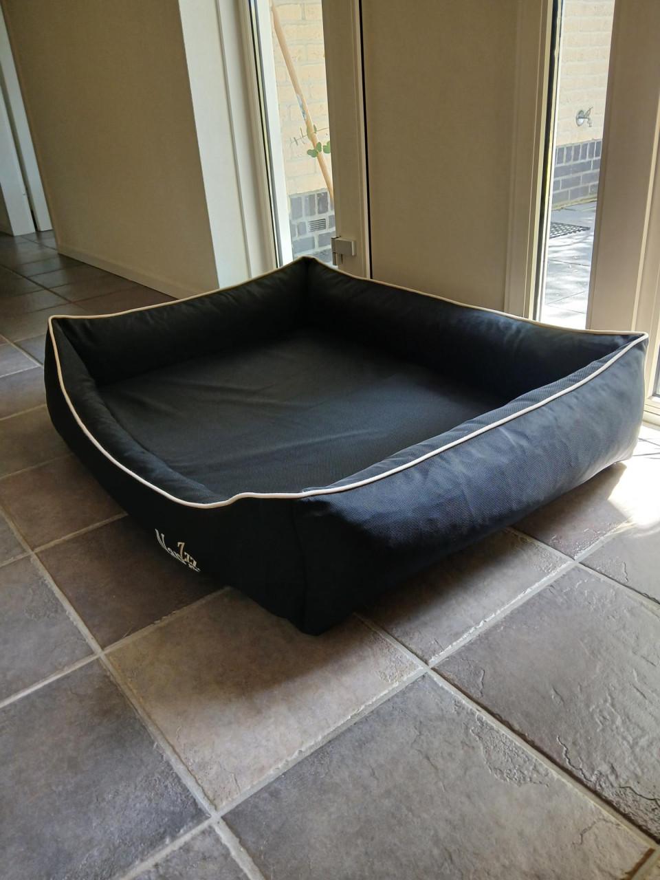 Hondenmand groot 120x90x25