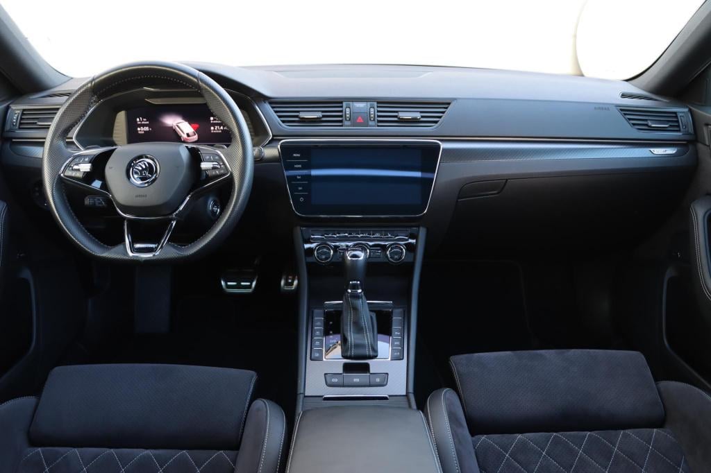 Skoda Superb combi 1.4 tsi iv sportline 218pk dsg6