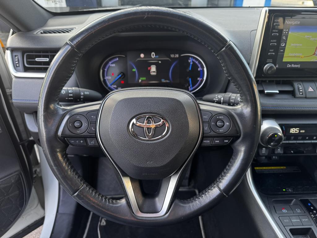 Toyota Rav4 2.5 hybrid style | navigatie | trekhaak | bi-tone |