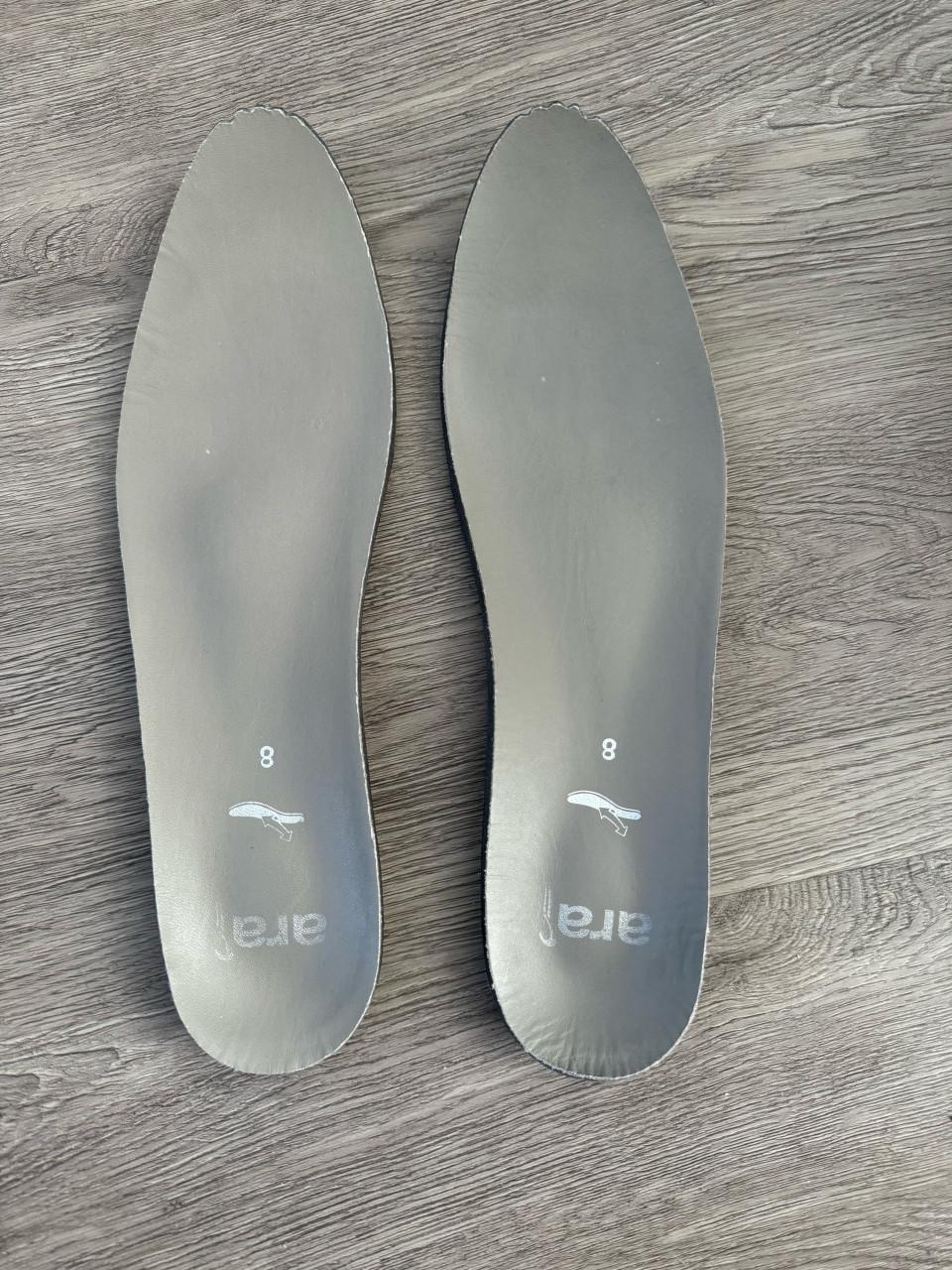 Mooie nubuck leren mocassins van Ara, maat 42 > valt smal!