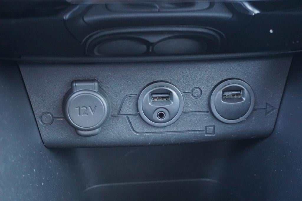 Peugeot 2008 1.2 vti allure climate / navi / cruise / parkeers. / elektr. r