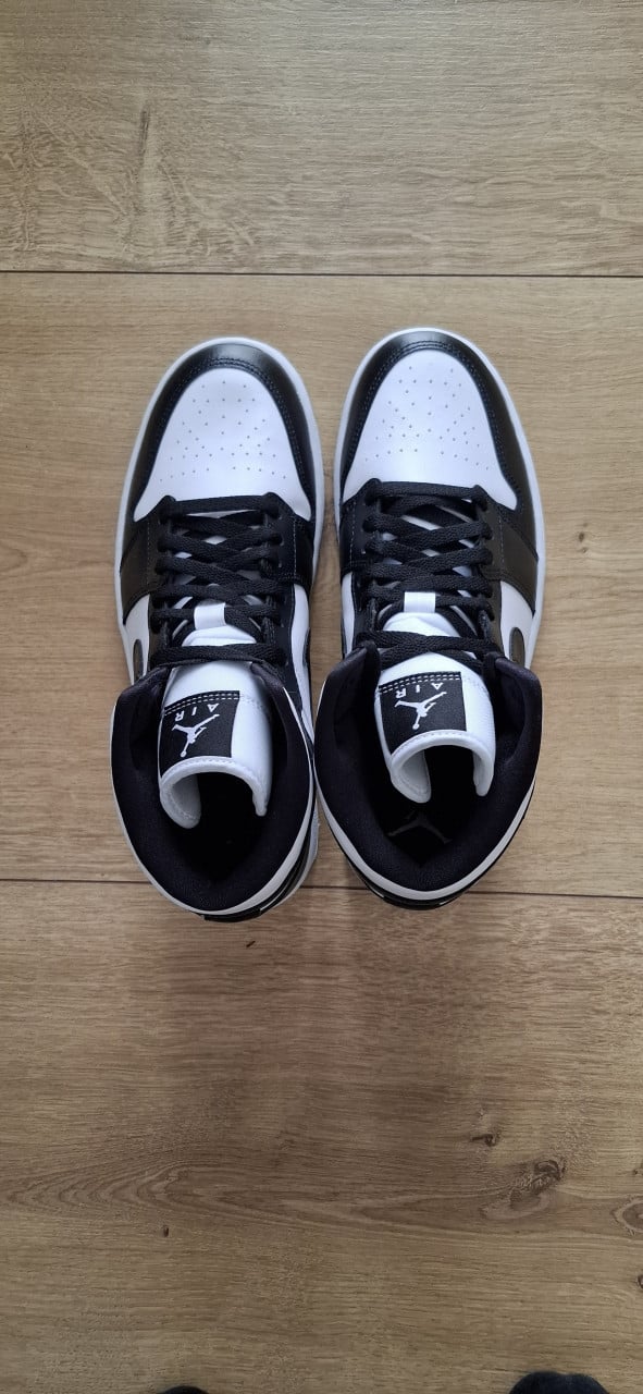 NIKE AIR JORDAN