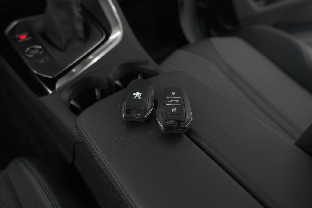 Peugeot 3008 puretech 130 allure pack business | camera | elektrische koffe