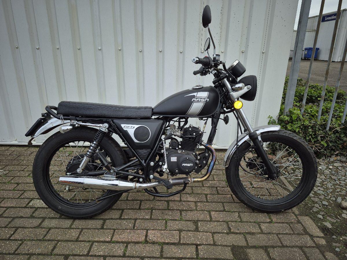 Mash Fifty brommer uit 2024