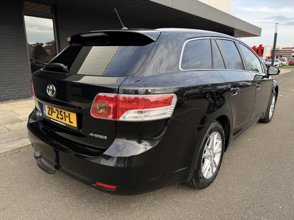 Toyota Avensis wagon 1.8 vvti business