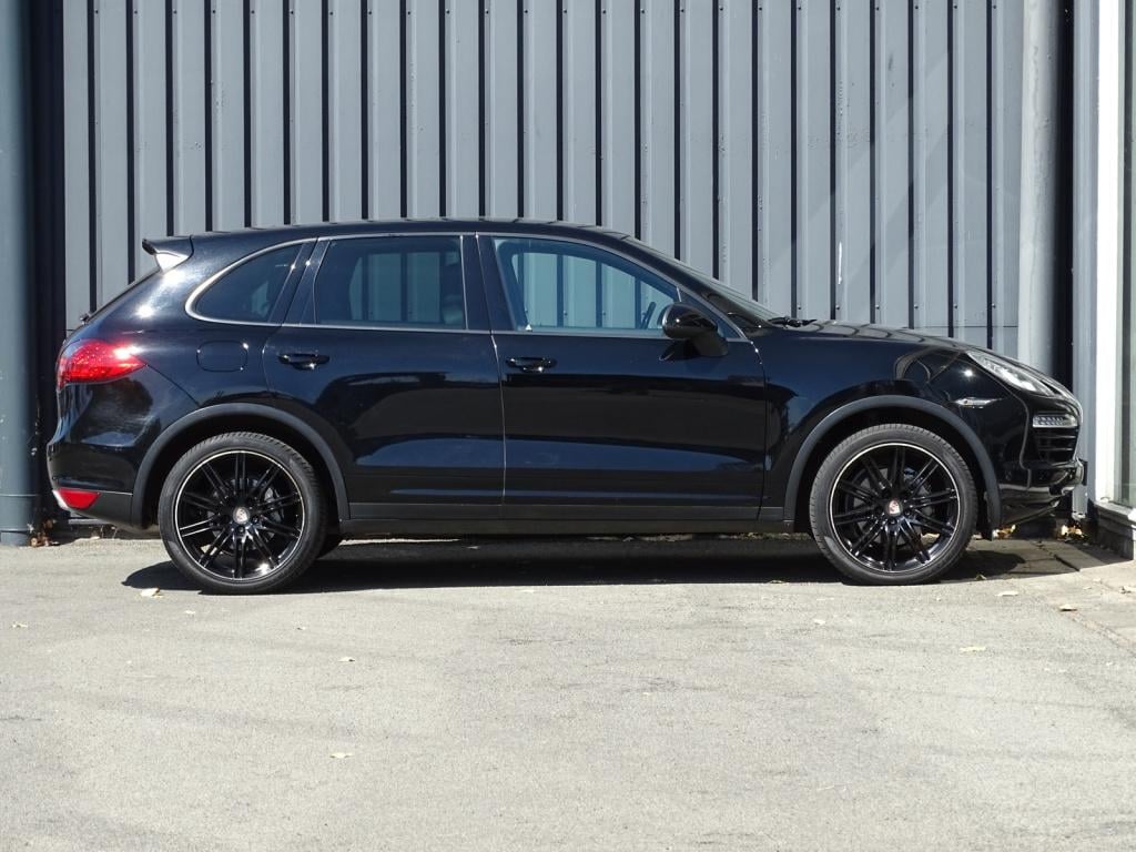 Porsche Cayenne 3.0 d | bose | pano | memory | bi-xenon