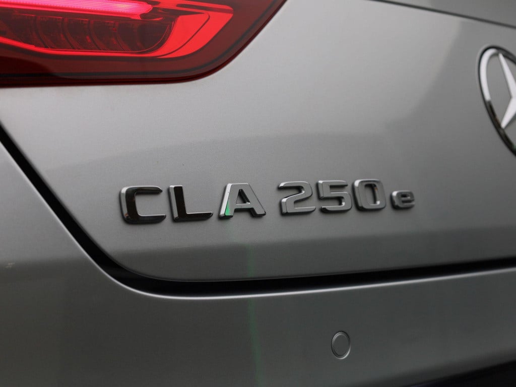 Mercedes-Benz Cla 250 e business solution amg limited | amg-styling | panor
