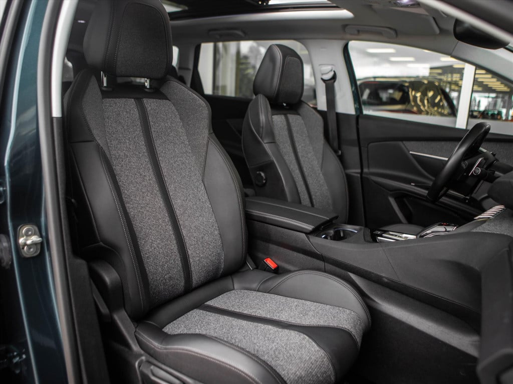 Peugeot 5008 1.2 puretech 130pk blue lease premium automaat | 7-zits |panor