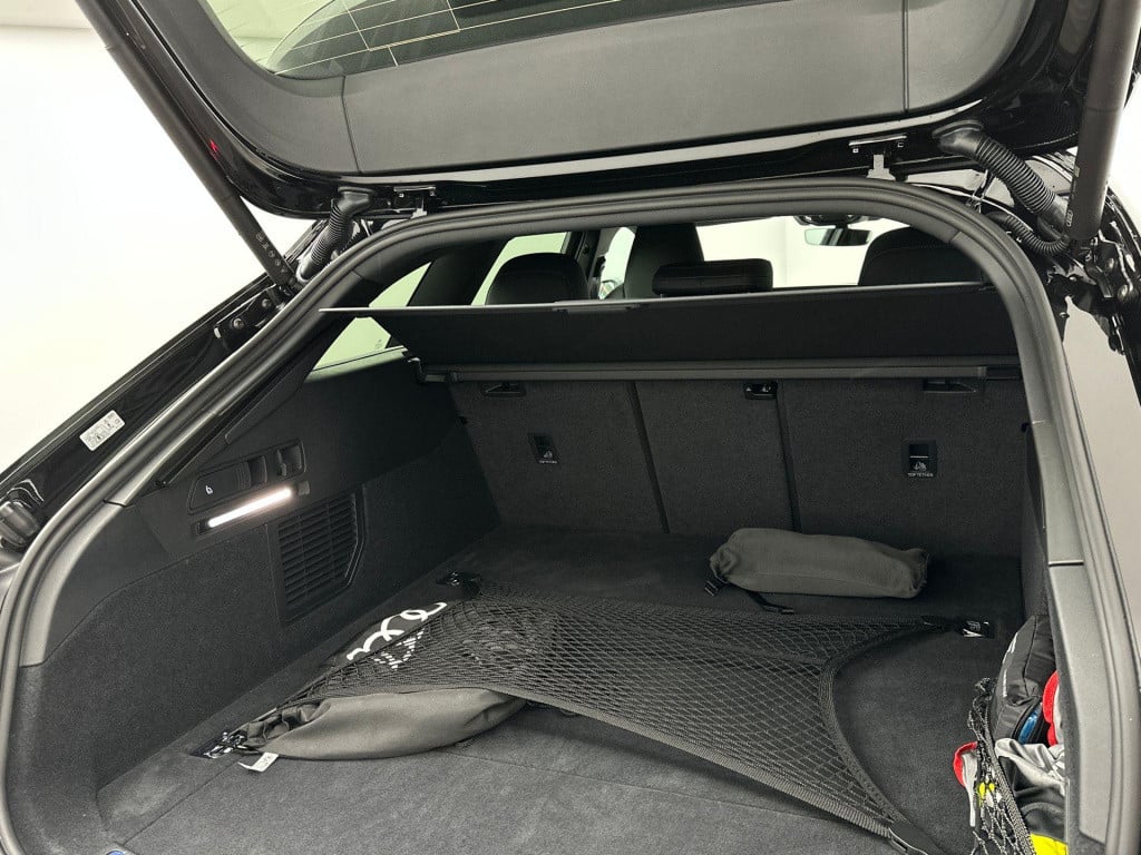 Audi A6 avant s edition 2.0 tfsi e 220 kw / 299 pk avant 7 versn