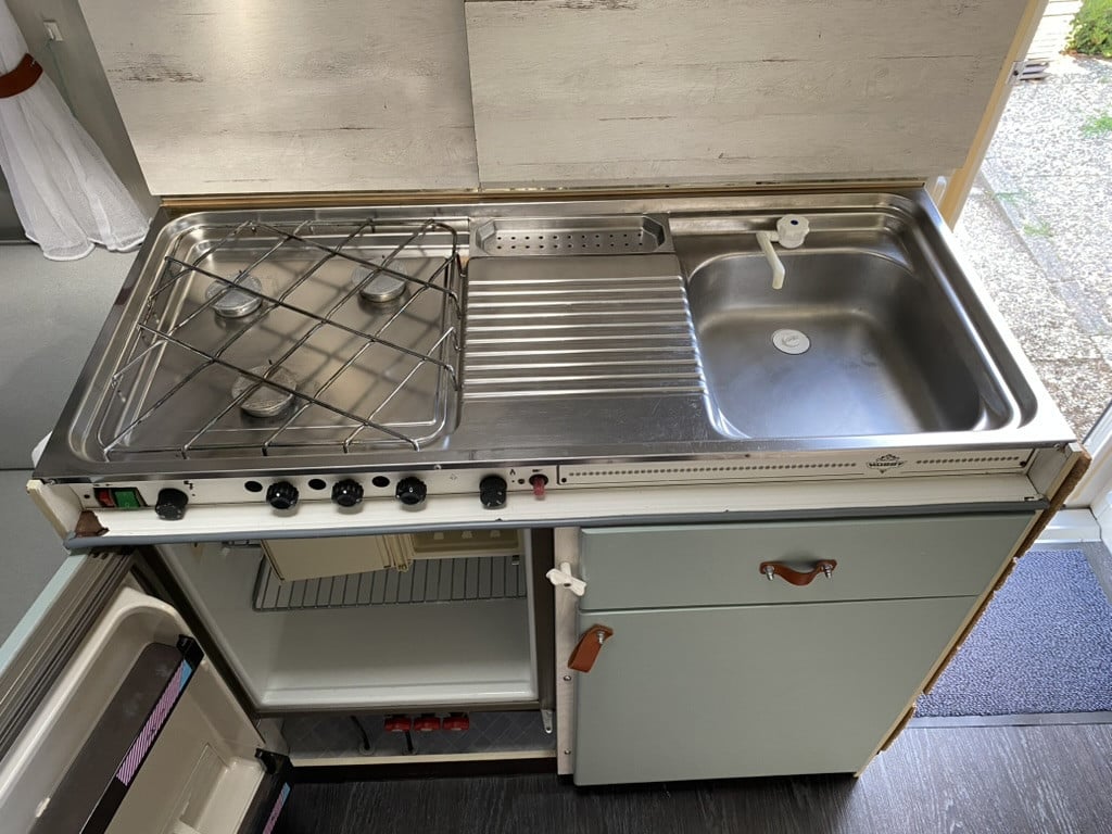 Gepimpte Hobby Classic 10D 420 Voortent+Luifel - Instapklaar