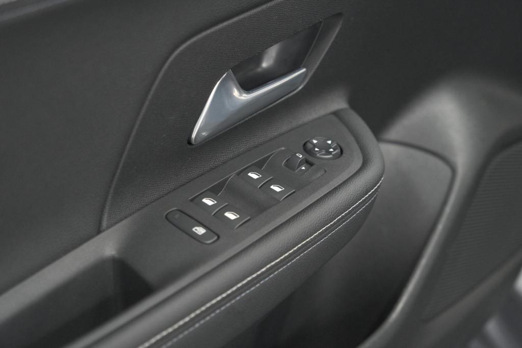 Opel Mokka 130 turbo at8 gs | camera | stoelverwarming | apple carplay