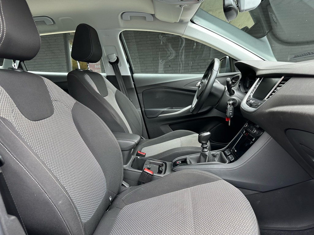 Opel Grandland X 1.2 turbo online ed.
