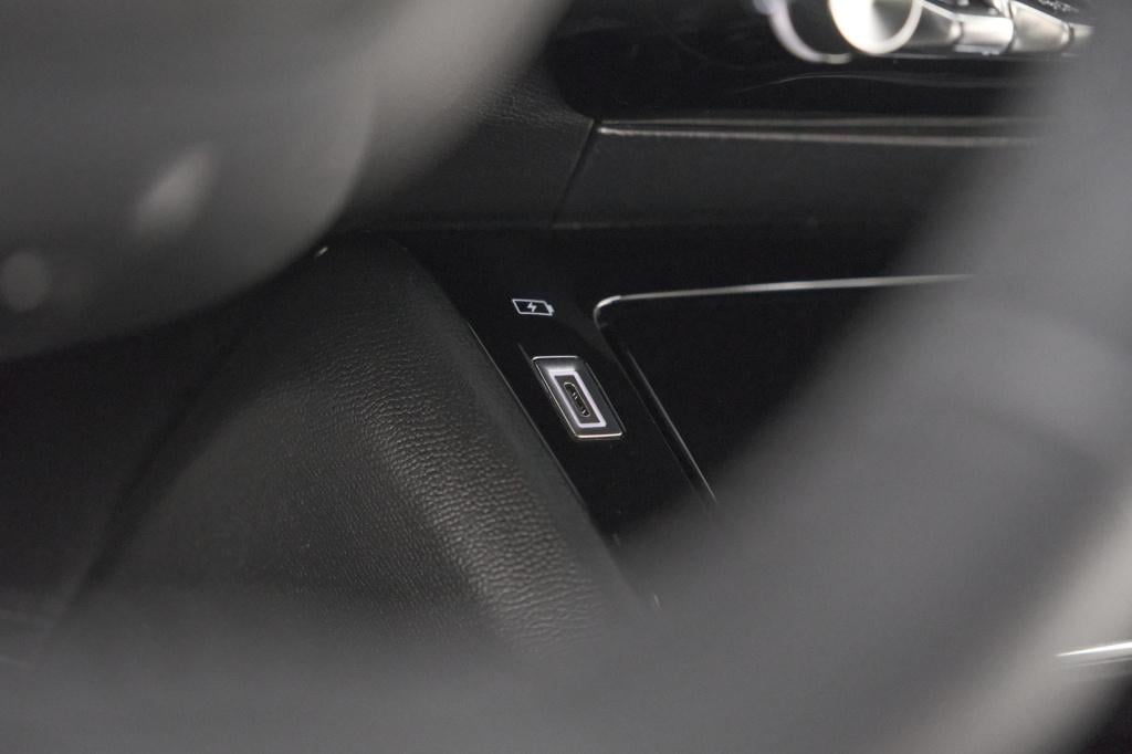 Peugeot 2008 puretech 100 allure | camera | navigatie | parkeersensoren | a