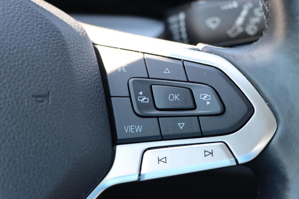 Volkswagen Golf 1.0 tsi life | app connect | parkeersensoren | climate cont