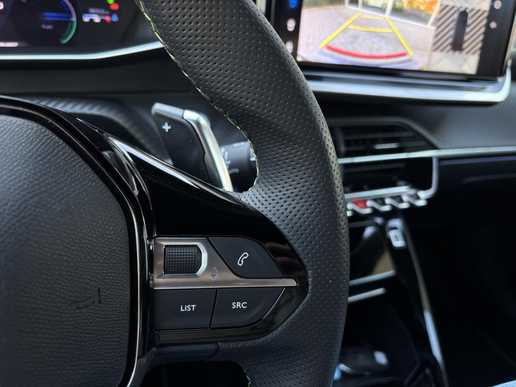 Peugeot 2008 gt automaat 1.2 hybrid 145