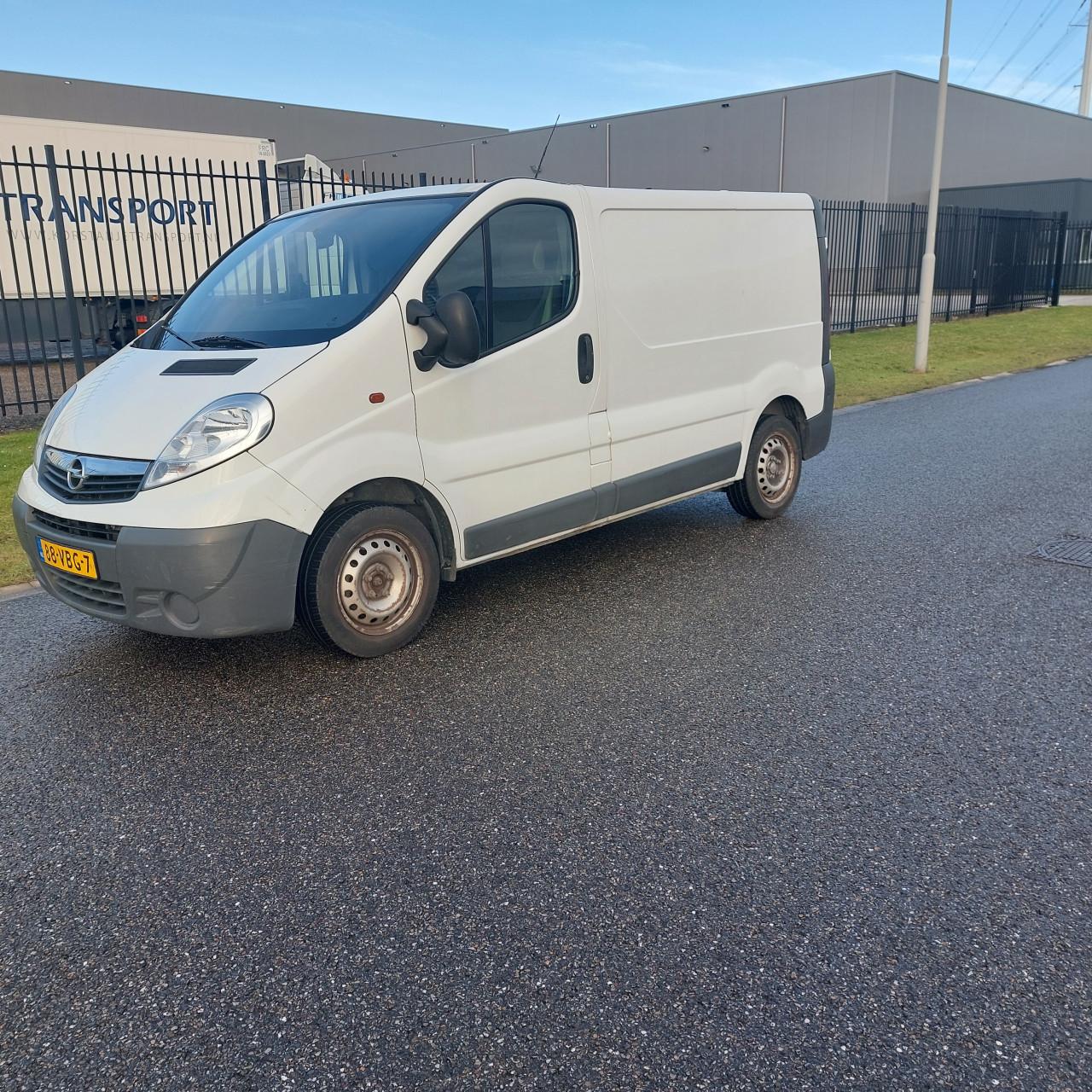 Opel Vivaro 2.0 CDTI 2.7 T -   140.801 Km
