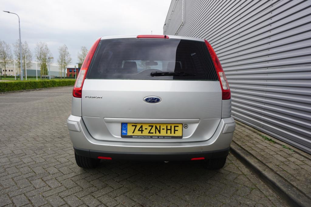 Ford Fusion 1.6-16v futura automaat - airco / navi / cruise / elektr. ramen