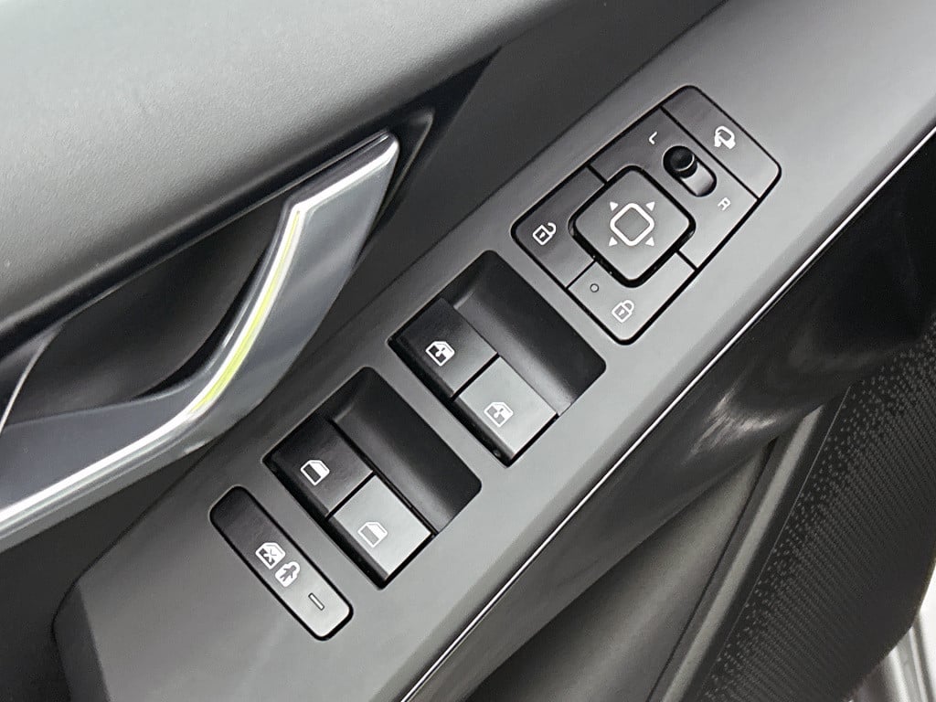 Kia Niro 1.6 gdi hybrid dynamicline limited | head up display | half leder 