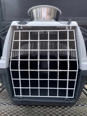 Splinternieuwe SAVIC Katten Degelijke Kattenreisbench!!