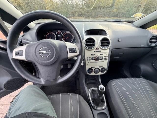 Opel Corsa 1.4-16v business