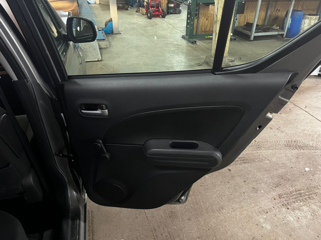 Suzuki Splash 1.0 vvt exclusive easss