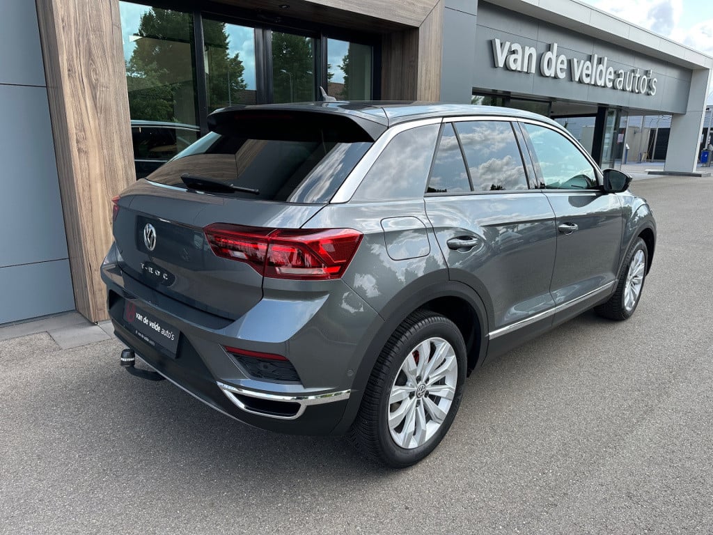 Volkswagen T-roc 1.5 tsi 150pk sport | led | dode hoek | trekhaak | carplay