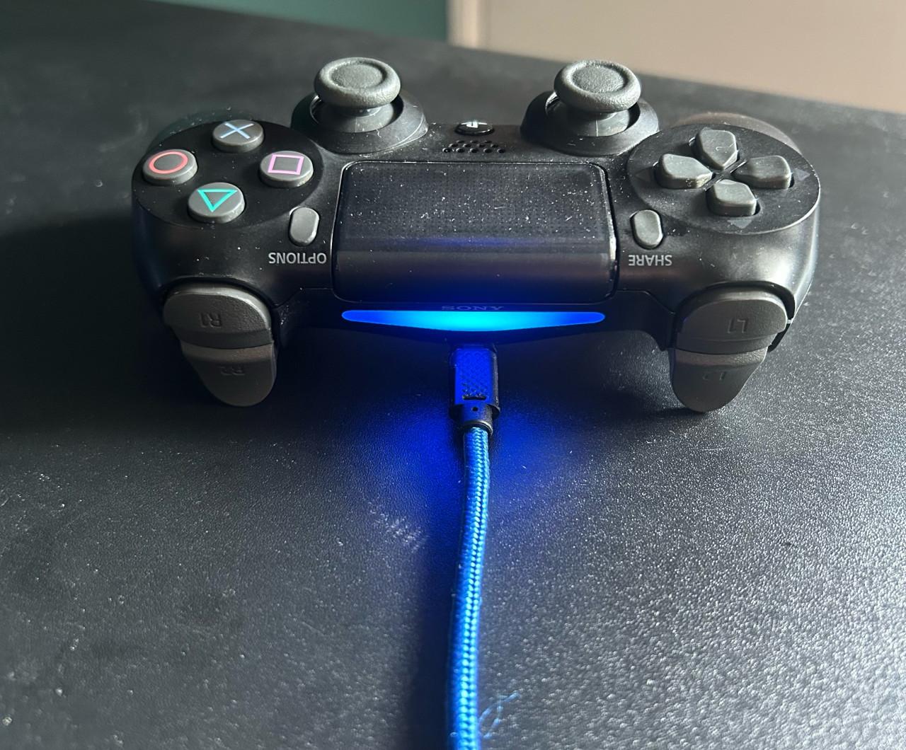 Playstation 4 controllers