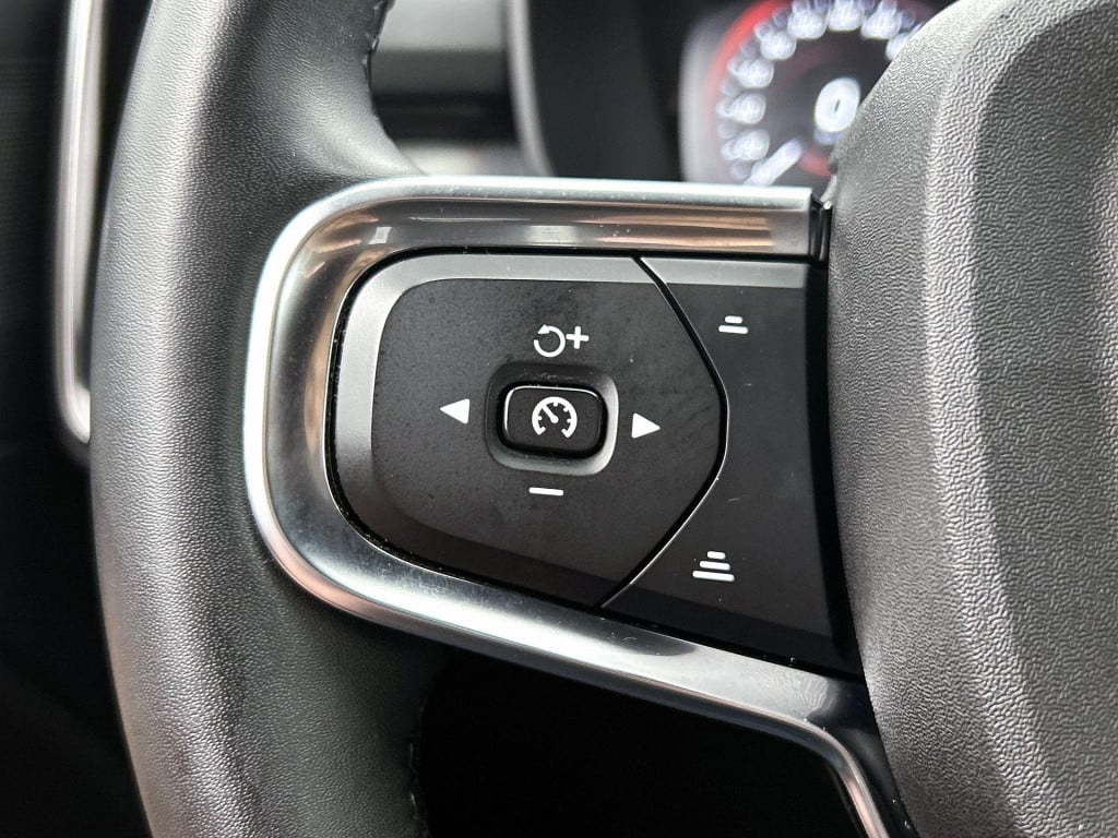 Volvo XC40 1.5 t2 core | lmv | parker sensoren | cruise control | navigatie