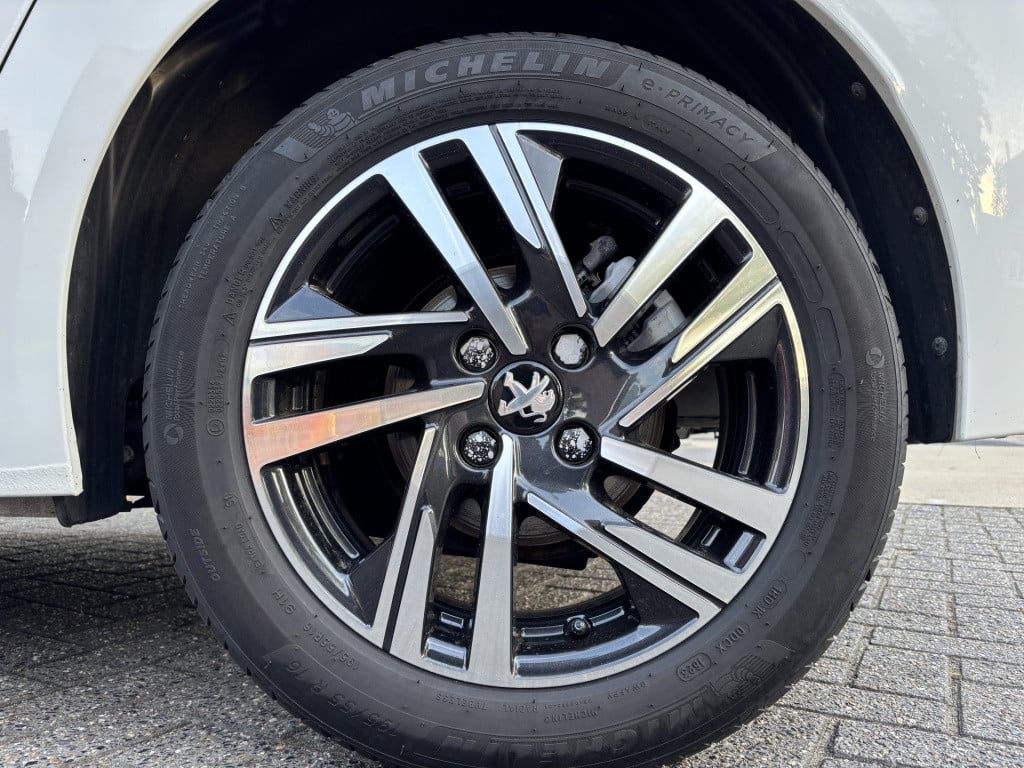Peugeot 208 1.2-100pk puretech allure