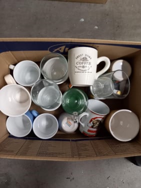 Diverse kopjes en bekers